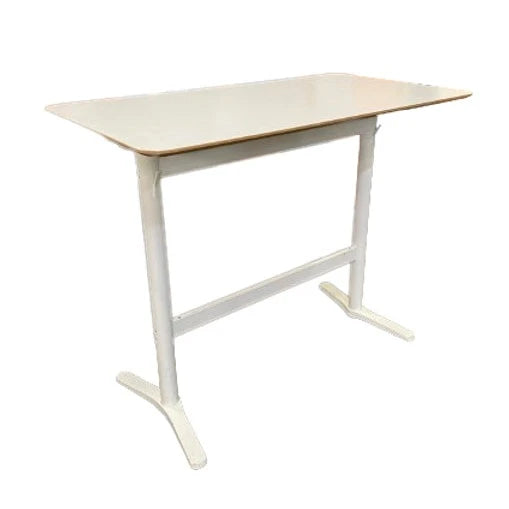 Table haute en bois blanche