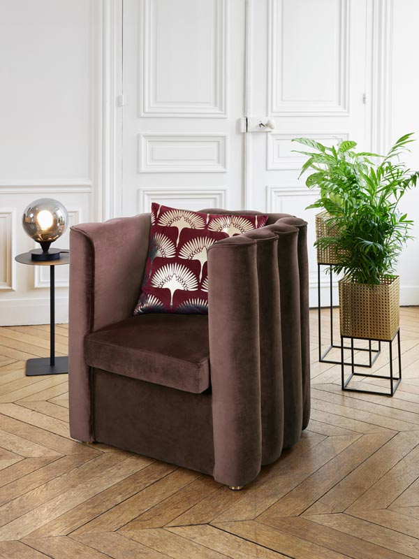 Fauteuil vintage en velours marron Frida Potiron Paris